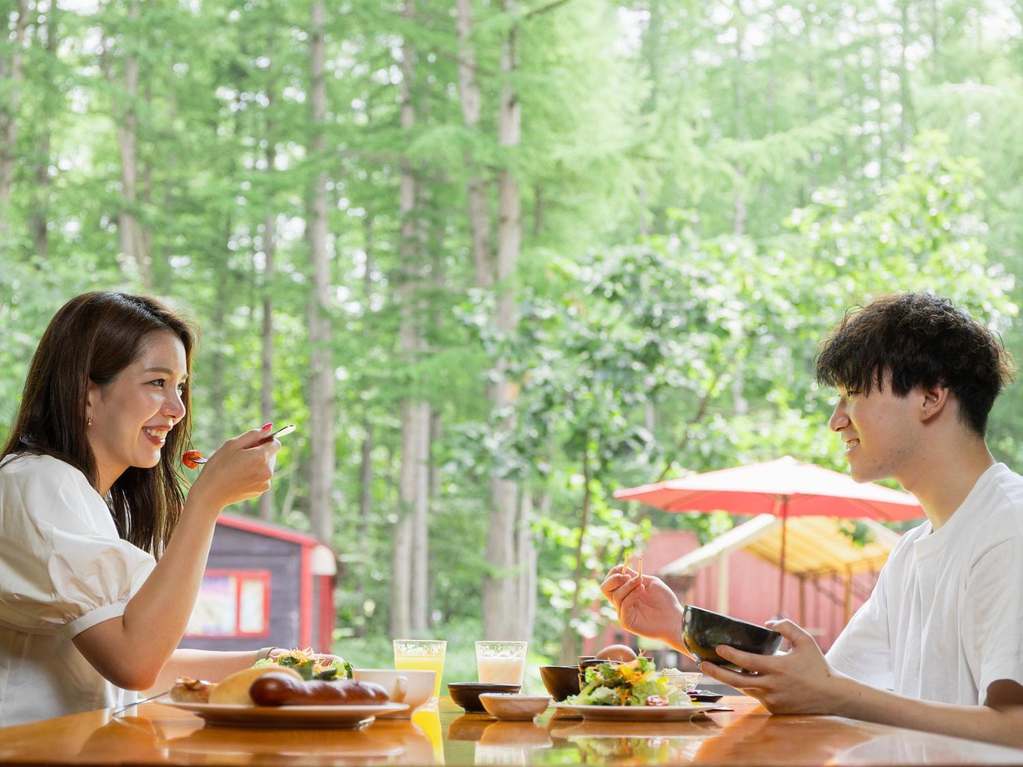 Tokachi Nakasatsunai Glamping Resort Feriendorf Екстериор снимка
